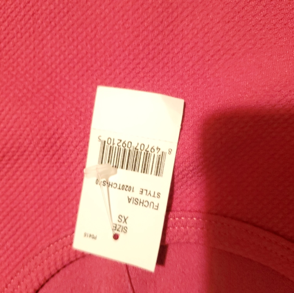 Fuscia tank top - Picture 3 of 3